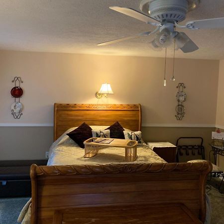 Emerald Necklace Inn Bed And Breakfast Lakewood Bagian luar foto