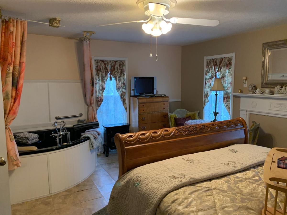 Emerald Necklace Inn Bed And Breakfast Lakewood Bagian luar foto